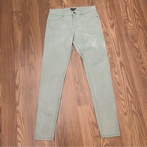 H&M Women's Jeans Size 10 Mint Green Skinny Leg Lightweight  (Runs Small)